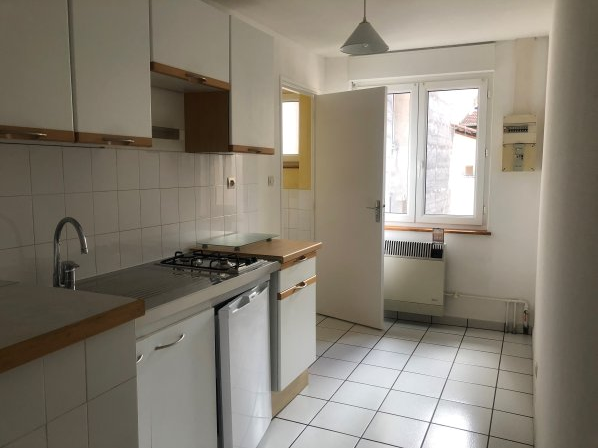 SAINT-ETIENNE CENTRE- STUDIO 30M²